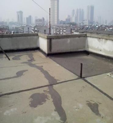 始兴漏水维修 楼顶漏水是什么原因，楼顶漏水维修方法是什么?